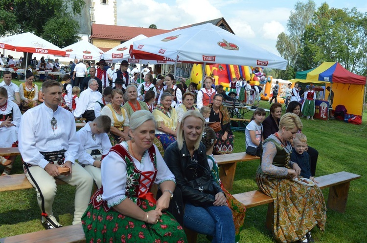 Dożynki parafialne w Miętustwie