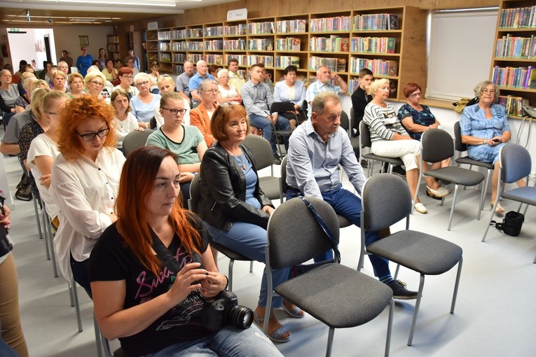 Wspólna lektura dzieła Stafana Żeromskiego w mieście nad Węgierką