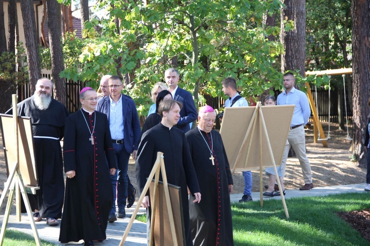 Poświęcenie nowej części dom opieki przy parafii pw. św. Józefa w Zielonej Górze