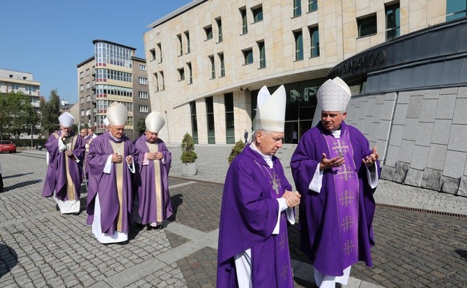 Pogrzeb abp. Szczepana Wesołego – cz. 2