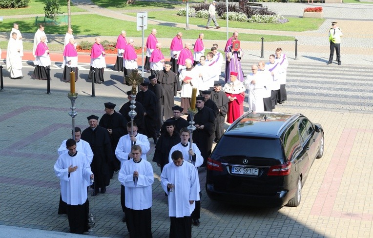 Pogrzeb abp. Szczepana Wesołego – cz. 2