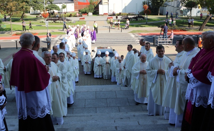 Pogrzeb abp. Szczepana Wesołego – cz. 2