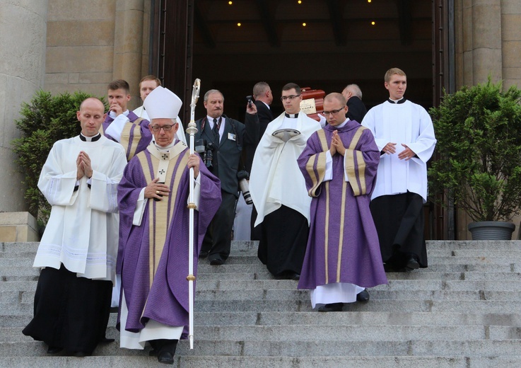 Pogrzeb abp. Szczepana Wesołego – cz. 2