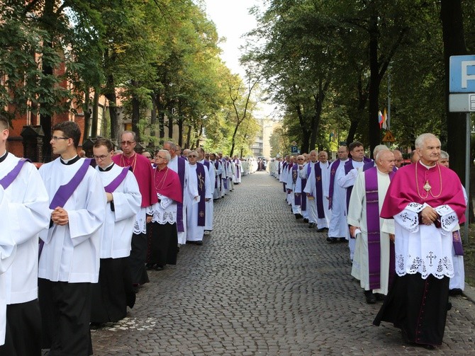 Pogrzeb abp. Szczepana Wesołego – cz. 2