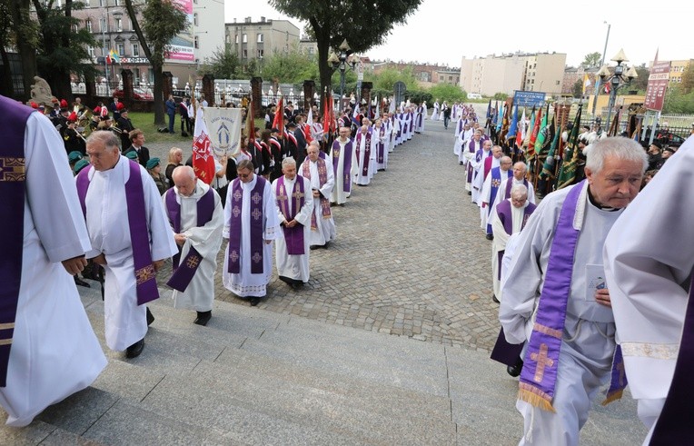 Pogrzeb abp. Szczepana Wesołego – cz. 2