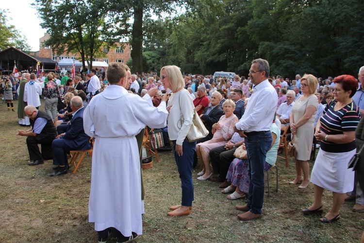 Uroczystość patriotyczna w Starych Budach