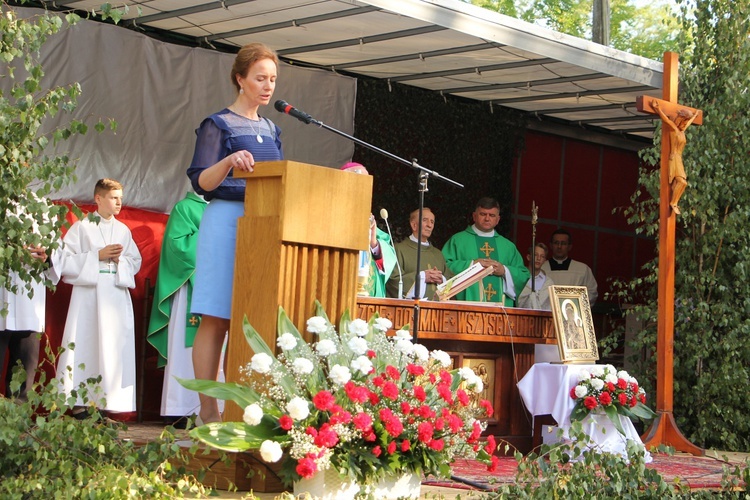 Uroczystość patriotyczna w Starych Budach