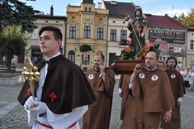 Procesja z relikwiami św. Jakuba i figurą patrona Brzeska