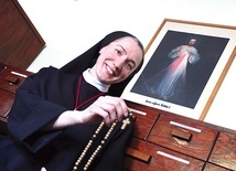 ▲	S. Anna na co dzień posługuje jako zakrystianka w parafii pw. Najświętszego Serca Pana Jezusa w Gorzowie Wlkp.