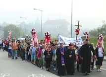 ▲	Sandomierskich pielgrzymów wyprowadził bp Edward Frankowski.