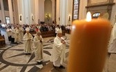 Święcenia biskupie w katedrze cz.1