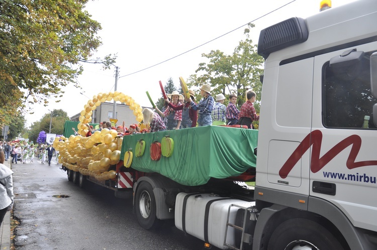 Skierniewickie Święto Kwiatów, Owoców i Warzyw - parada, cz. 1