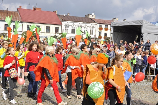 Skierniewickie Święto Kwiatów, Owoców i Warzyw - parada, cz. 1