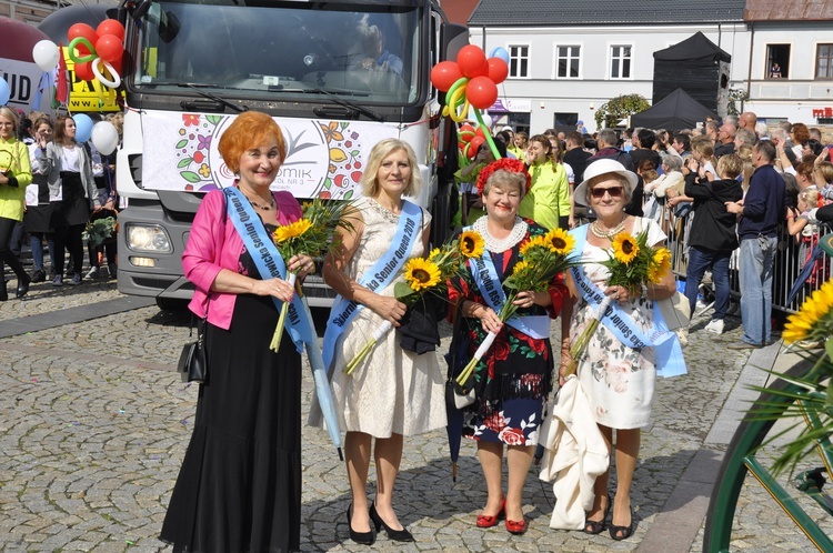 Skierniewickie Święto Kwiatów, Owoców i Warzyw - parada, cz. 1