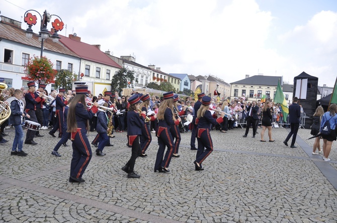 Skierniewickie Święto Kwiatów, Owoców i Warzyw - parada, cz. 1