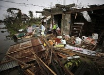 Co najmniej 12 ofiar śmiertelnych tajfunu Mangkhut na Filipinach