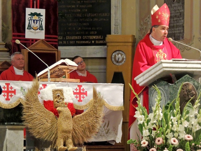 Poświęcenie krzyża misyjnego w Żychlinie