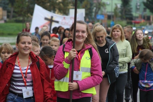 Pielgrzymka dzieci do Rostkowa