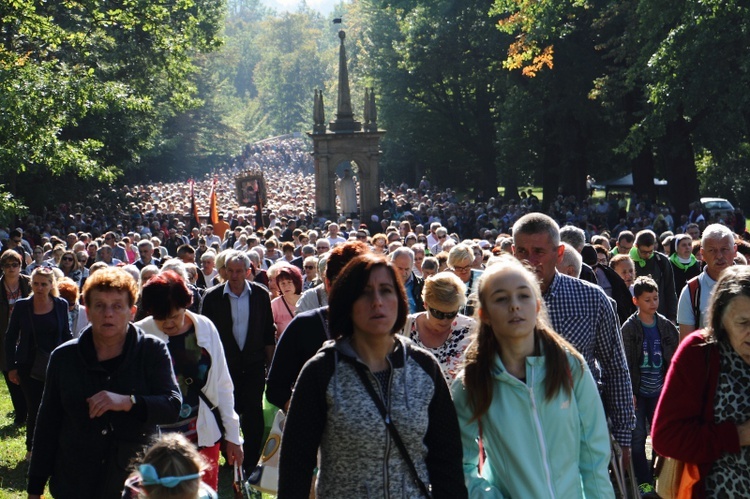 Pielgrzymka Rodzin 2018 - Droga Krzyżowa