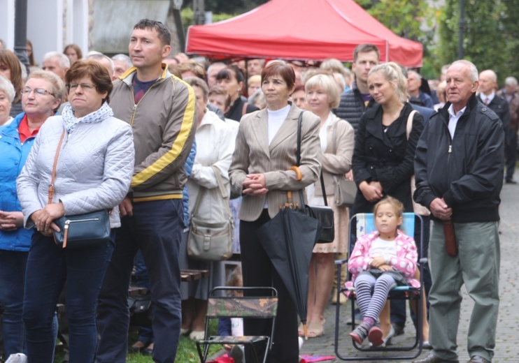 25. rocznica koronacji Piety Hałcnowskiej 