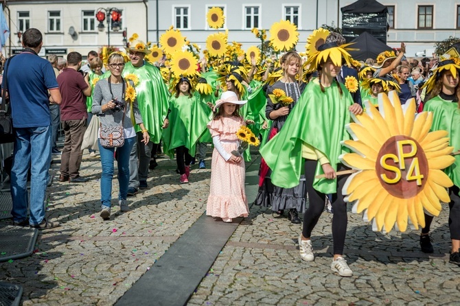 Skierniewickie Święto Kwiatów, Owoców i Warzyw - parada, cz. 2