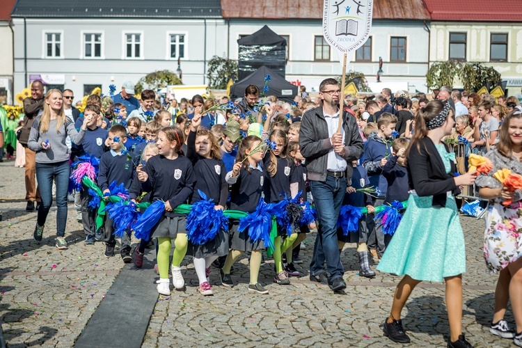 Skierniewickie Święto Kwiatów, Owoców i Warzyw - parada, cz. 2