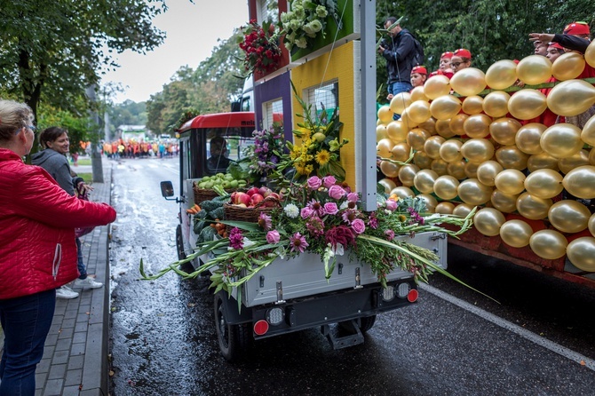 Skierniewickie Święto Kwiatów, Owoców i Warzyw - parada, cz. 2