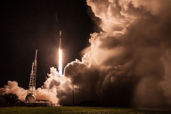 SpaceX Elona Muska przedstawi dziś pierwszego kosmicznego turystę