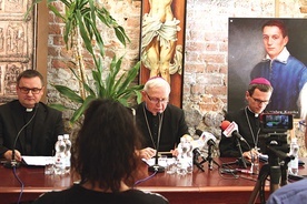 ▲	O bolesnych przypadkach nadużyć seksualnych w diecezji mówili biskupi i rektor seminarium.