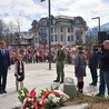 ▲	Plac Niepodległości w Zakopanem jest miejscem, gdzie świętowane są np. rocznice uchwalenia Konstytucji 3 maja. Jeszcze przed wyborami prezydenckimi brał w nich udział m.in. Andrzej Duda.