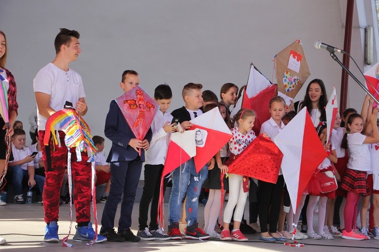 Korowód niepodległościowy w Łowiczu