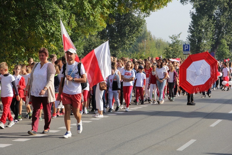 Korowód niepodległościowy w Łowiczu