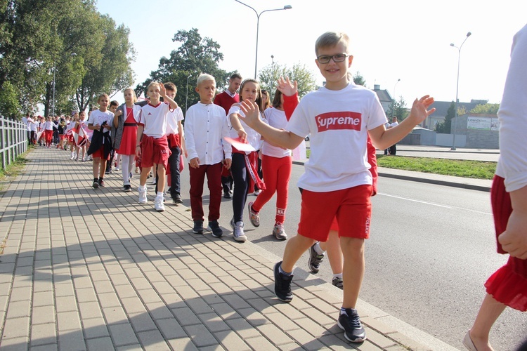 Korowód niepodległościowy w Łowiczu