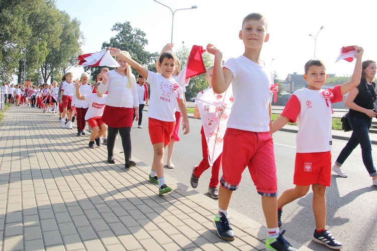 Korowód niepodległościowy w Łowiczu