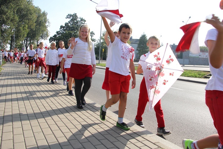 Korowód niepodległościowy w Łowiczu