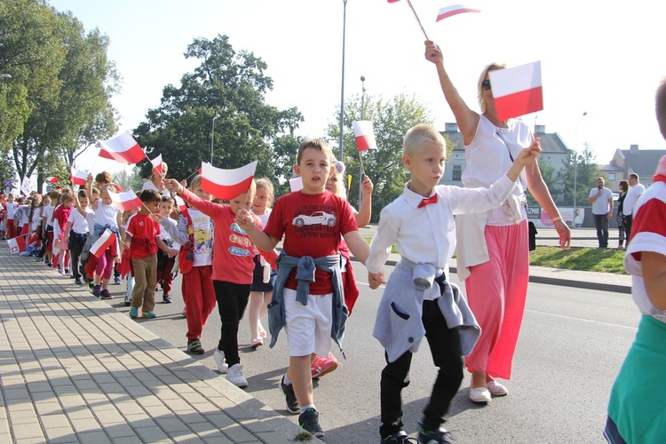 Korowód niepodległościowy w Łowiczu