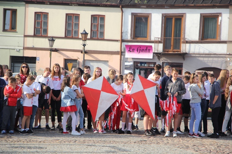 Korowód niepodległościowy w Łowiczu