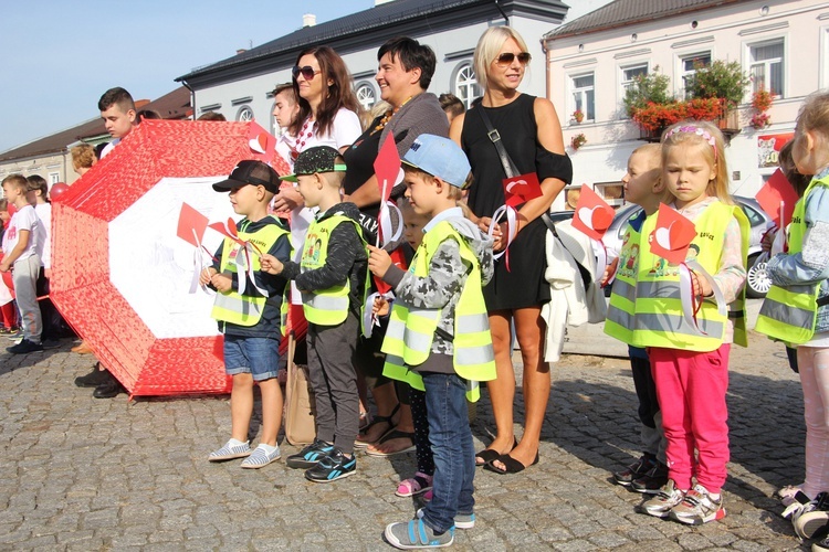 Korowód niepodległościowy w Łowiczu