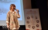 Joanna Jurgała-Jereczka w czasie wykładu dla młodzieży.