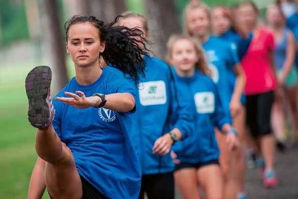 Aby uczniowie polubili WF, nauczyciel musi ich zarazić miłością do ruchu i sportu.