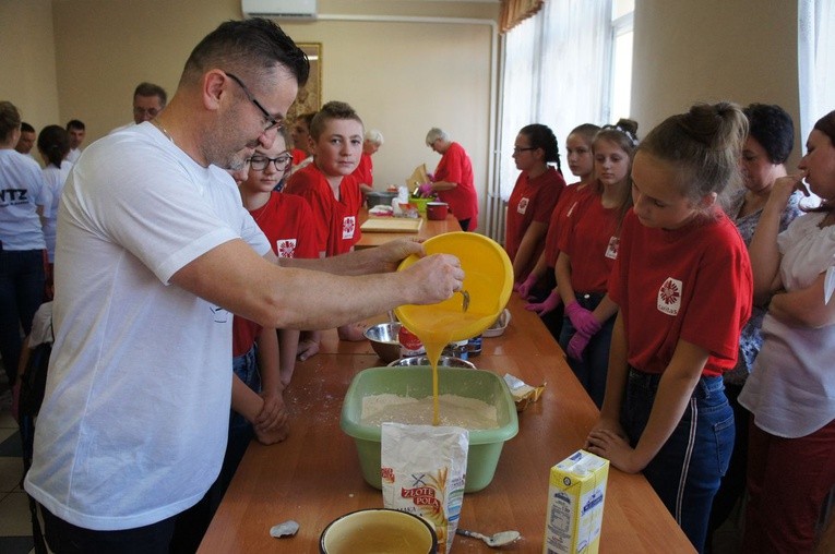 Pieczenie chleba w Rudniku nad Sanem