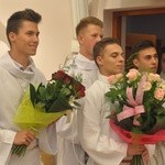 125 ceremoniarzy