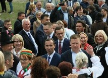 Mateusz Morawiecki wśród rolników w Wąwolnicy