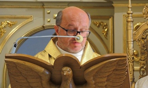 Ks. Zbigniew Jurasz – proboszcz parafii i kustosz kęckiego sanktuarium Matki Bożej Pocieszenia
