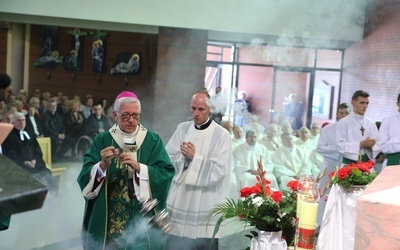 Uroczystej mszy św. przewodniczył abp Wiktor Skworc