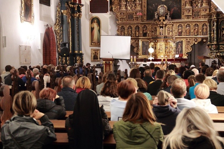 Modlitwa za kapłanów w Żukowie