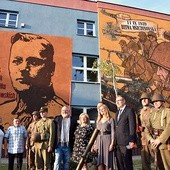 Malunki upamiętniają bohaterów bitwy mszczonowskiej.