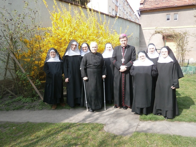 60 lat benedyktynek w Wołowie - niepublikowane archiwum