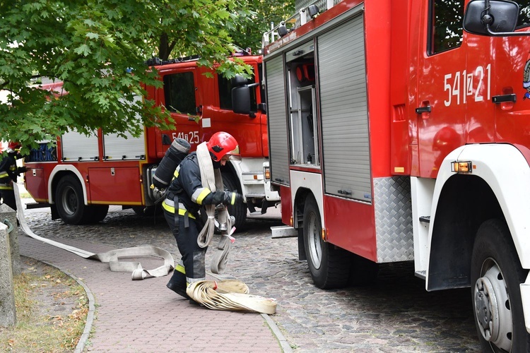 Ćwiczenia przeciwpożarowe w Szczecinku