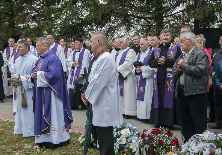 Pogrzeb ks. Jana Guzowskiego cz. 2